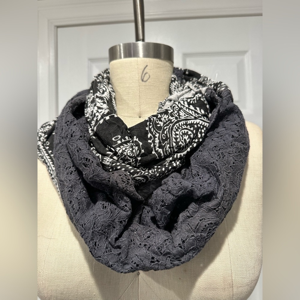 Infinity scarf